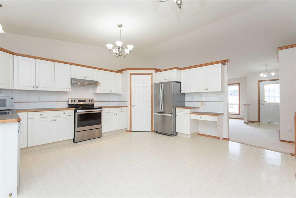 Picture of 19 Logan Close , Red Deer Real Estate Listing