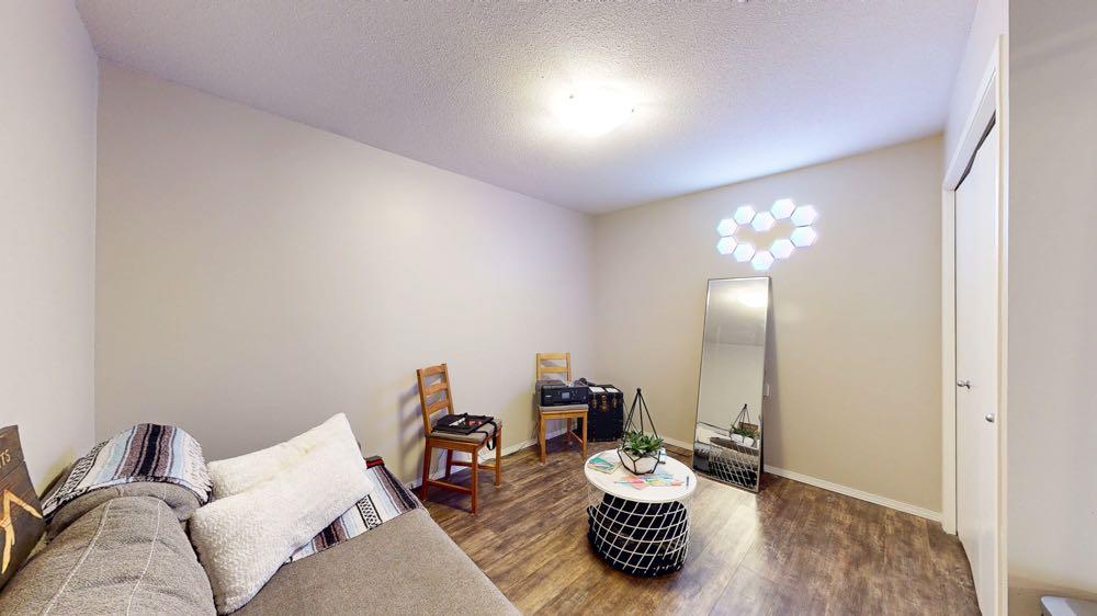 Picture of 116, 1632 Saamis Drive NW, Medicine Hat Real Estate Listing
