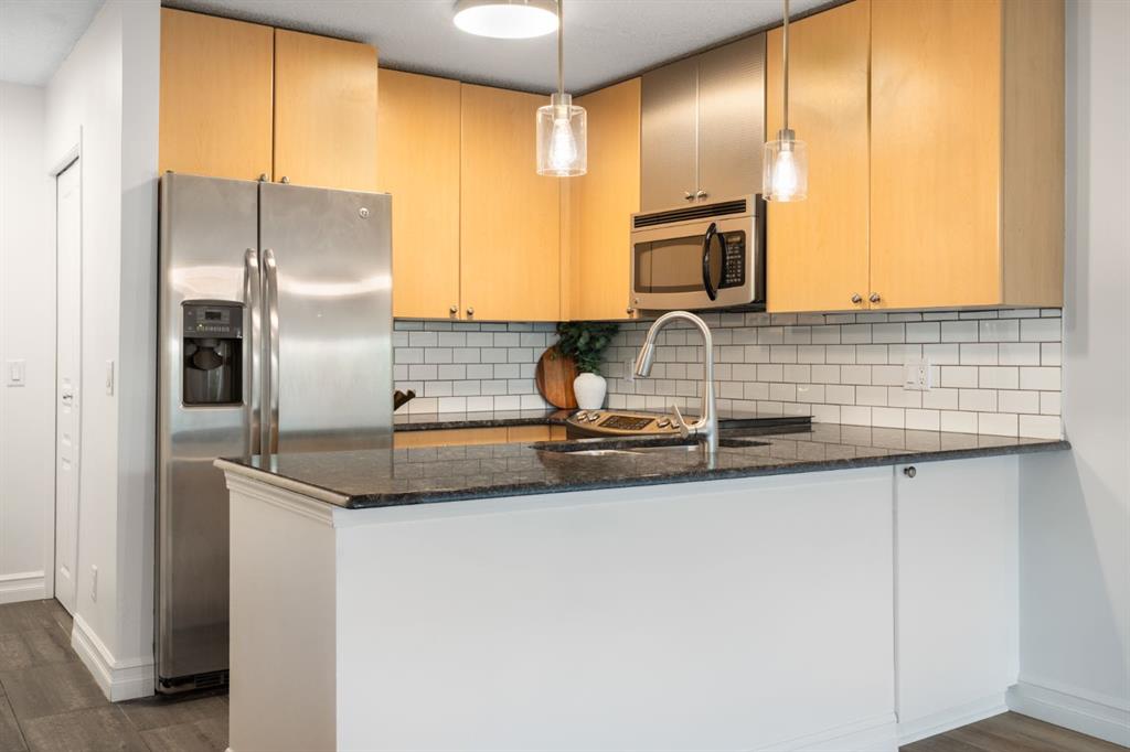 Picture of 120, 25 Richard Place SW, Calgary Real Estate Listing