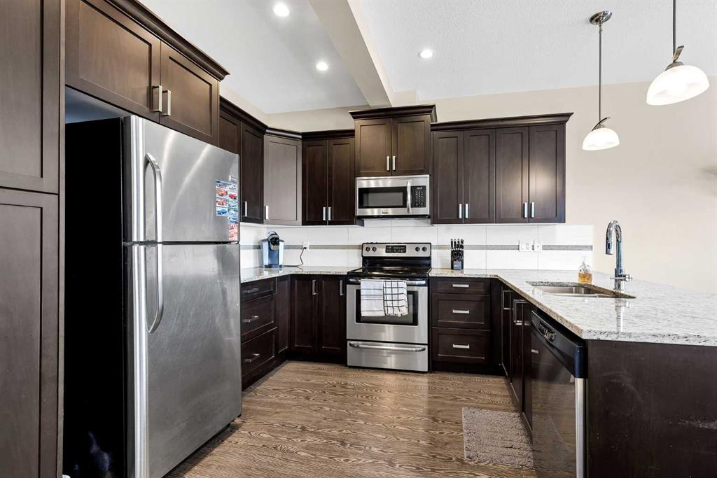 Picture of 1701, 1086 Williamstown Boulevard NW, Airdrie Real Estate Listing