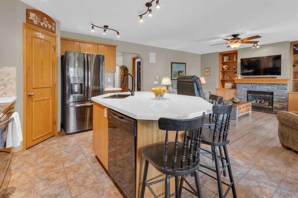 Picture of 264 Tuscany Ridge View NW, Calgary Real Estate Listing