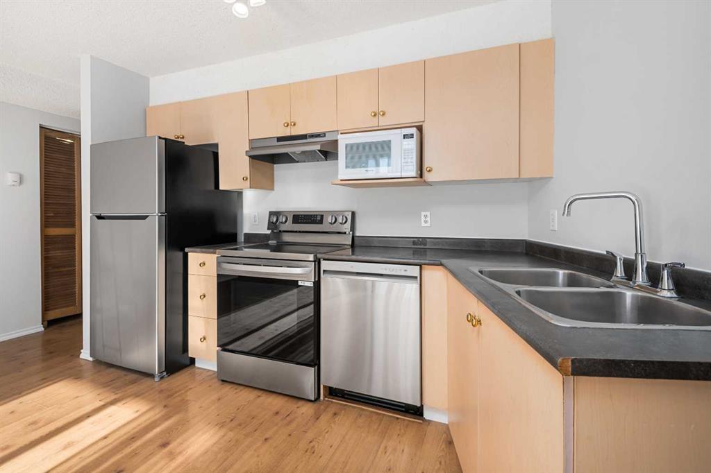 Picture of 3112, 1620 70 Street SE, Calgary Real Estate Listing