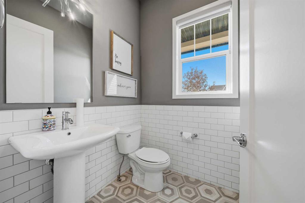 Picture of 240 D\'arcy Ranch Drive , Okotoks Real Estate Listing