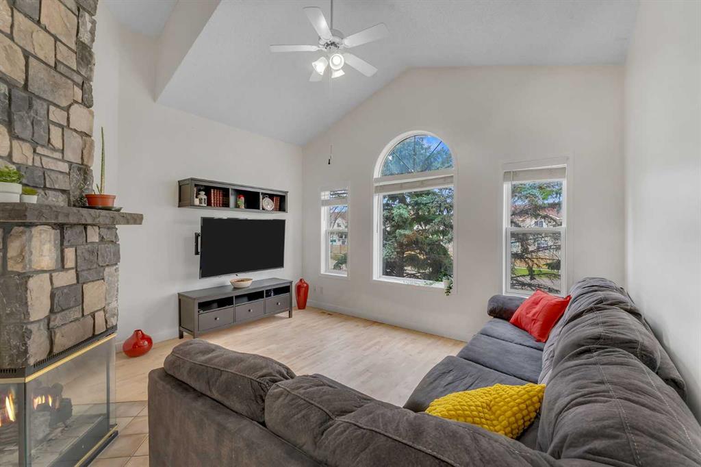 Picture of 44 Douglas Glen Crescent , Calgary Real Estate Listing