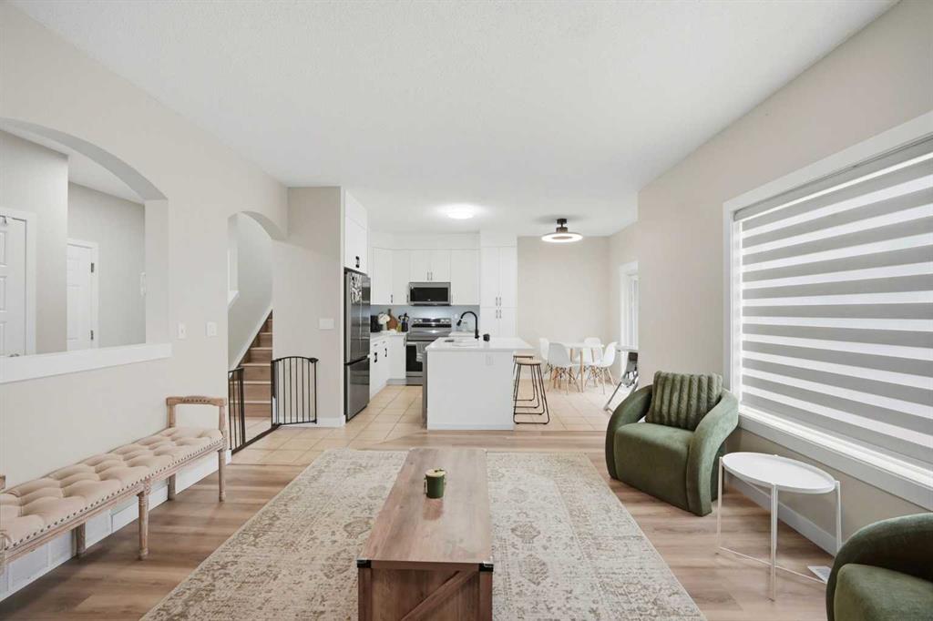 Picture of 793 Luxstone Landing SW, Airdrie Real Estate Listing