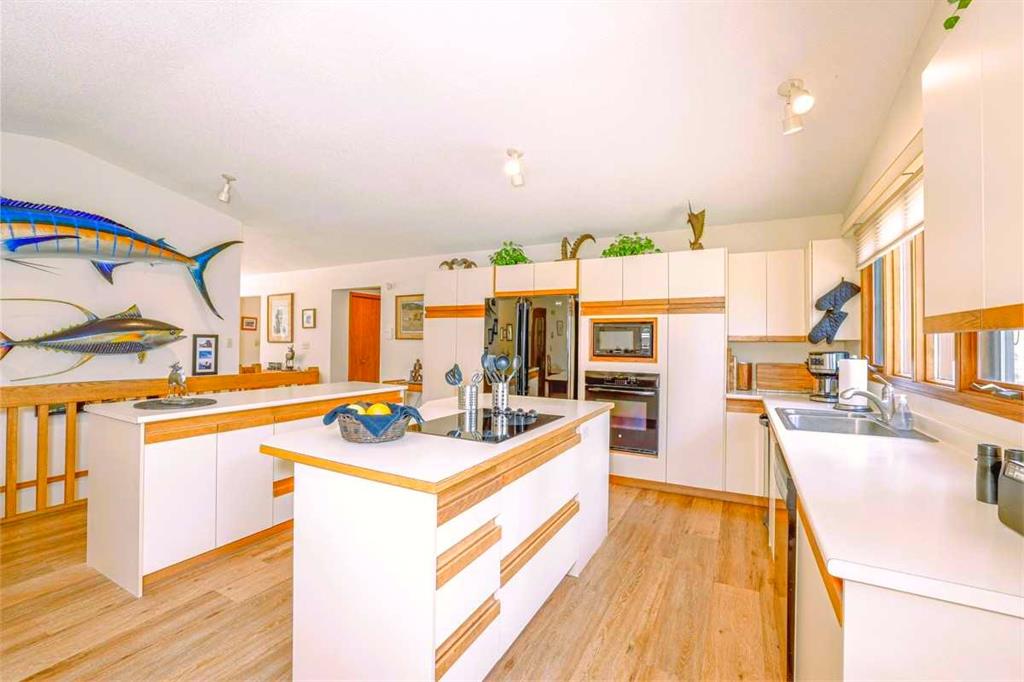 Picture of 320070 163 Avenue W, Rural Foothills County Real Estate Listing