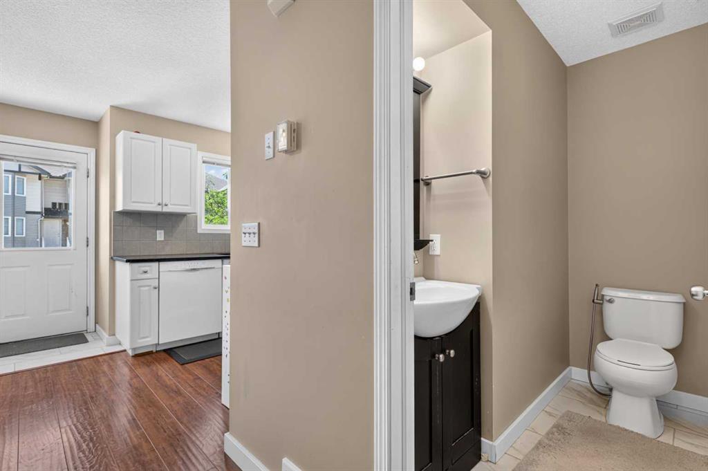 Picture of 118 Royal Birch Villas NW, Calgary Real Estate Listing