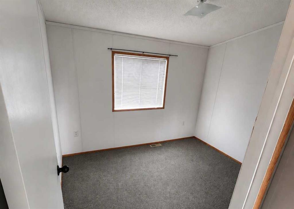 Picture of 33560 Range Road 53  , Rural Mountain View County Real Estate Listing