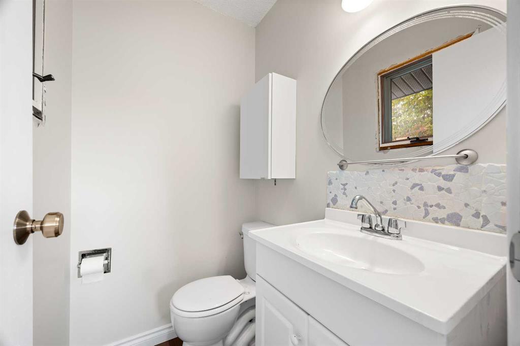 Picture of 5607 43 Street , Lloydminster Real Estate Listing