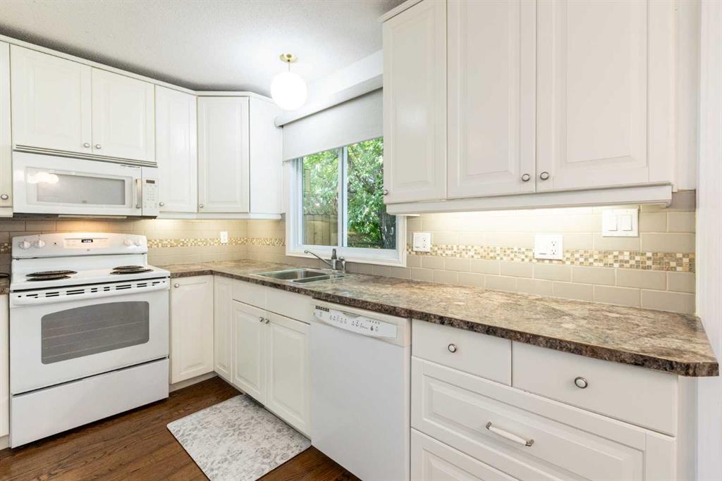 Picture of 4003 53 Avenue , Innisfail Real Estate Listing