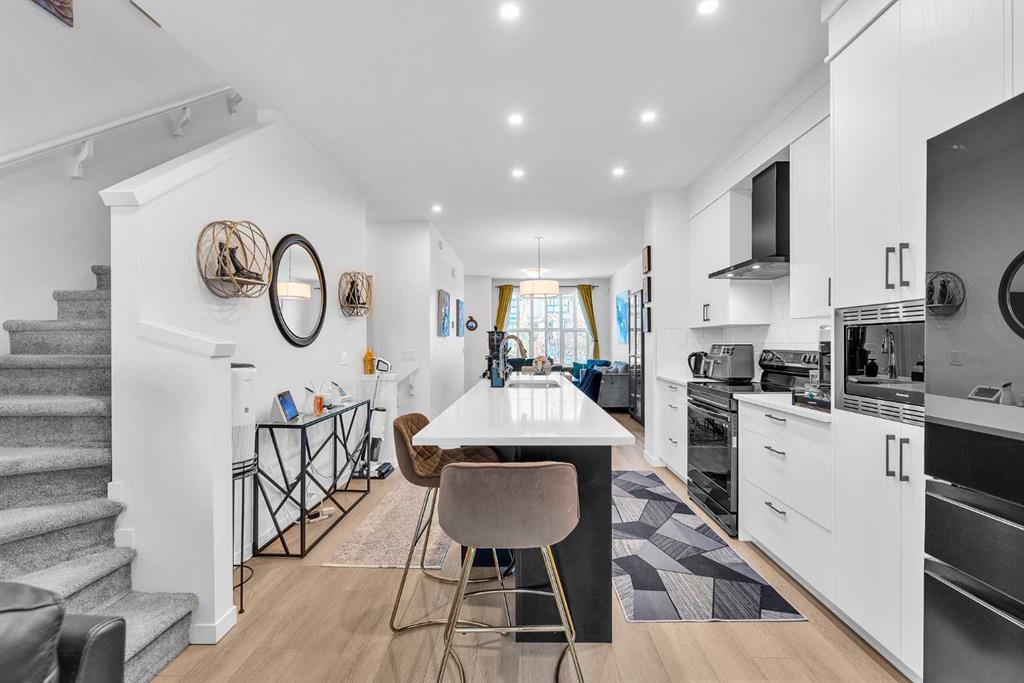 Picture of 52 Edith Gate NW, Calgary Real Estate Listing