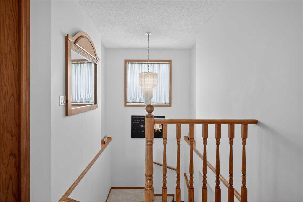 Picture of 72 Springs Crescent SE, Airdrie Real Estate Listing