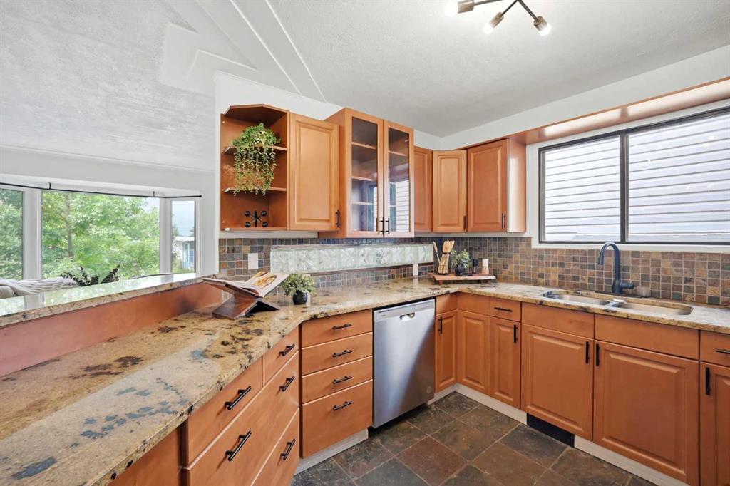 Picture of 1004 Mckinnon Drive NE, Calgary Real Estate Listing