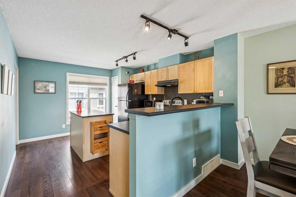 Picture of 23 Toscana Gardens NW, Calgary Real Estate Listing