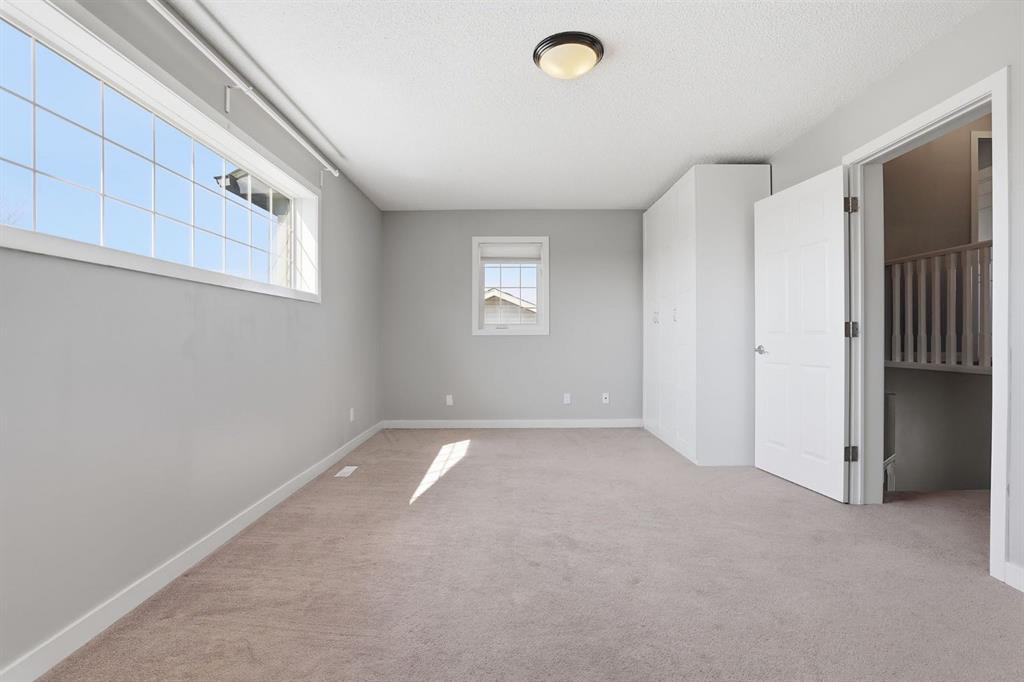 Picture of 1702 Riverside Drive NW, High River Real Estate Listing