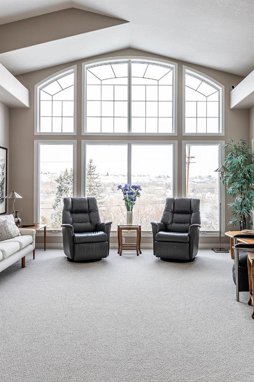 Picture of 28 Chinook Place SW, Medicine Hat Real Estate Listing