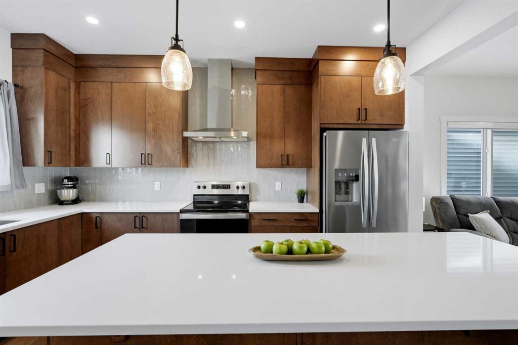 Picture of 52 Emberside Grove , Cochrane Real Estate Listing