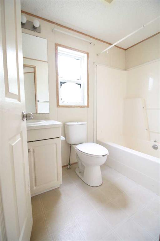 Picture of 9810 102 Street , High Level Real Estate Listing