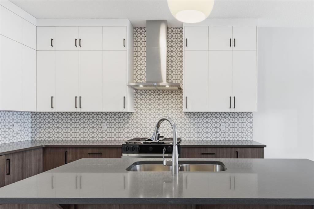 Picture of 440 Lewiston Landing NE, Calgary Real Estate Listing