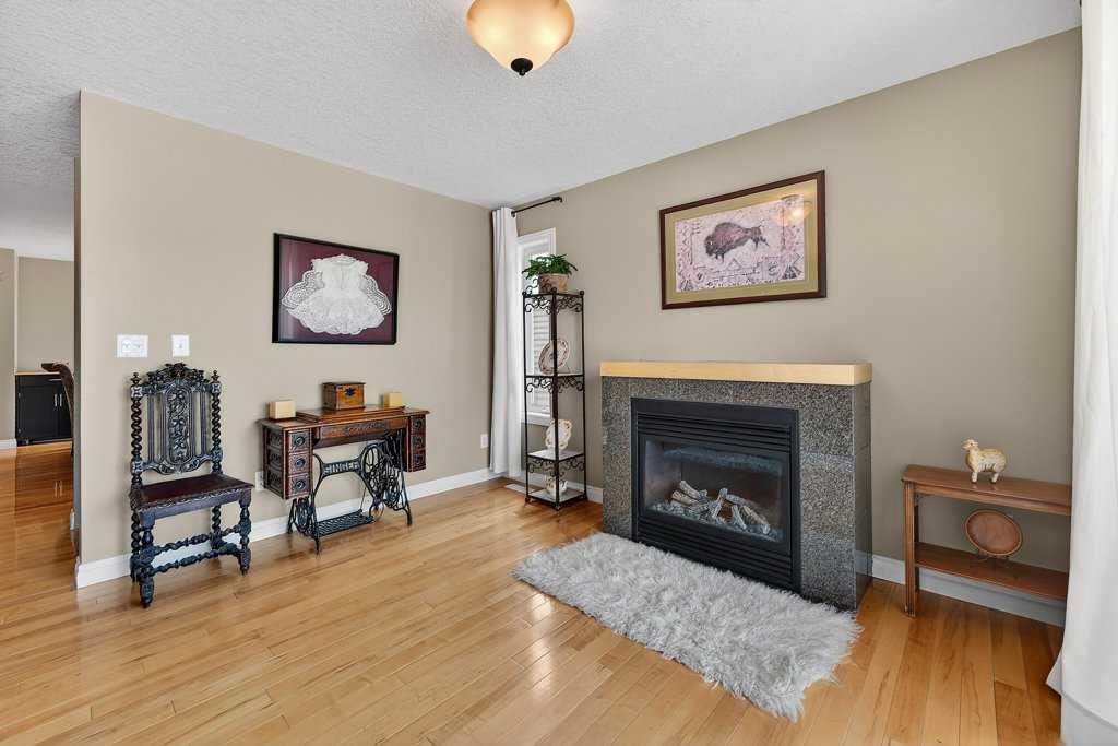 Picture of 2, 2412 Kensington Road NW, Calgary Real Estate Listing