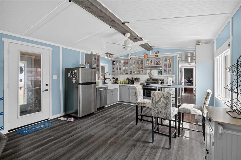 Picture of 353 Burroughs Circle NE, Calgary Real Estate Listing