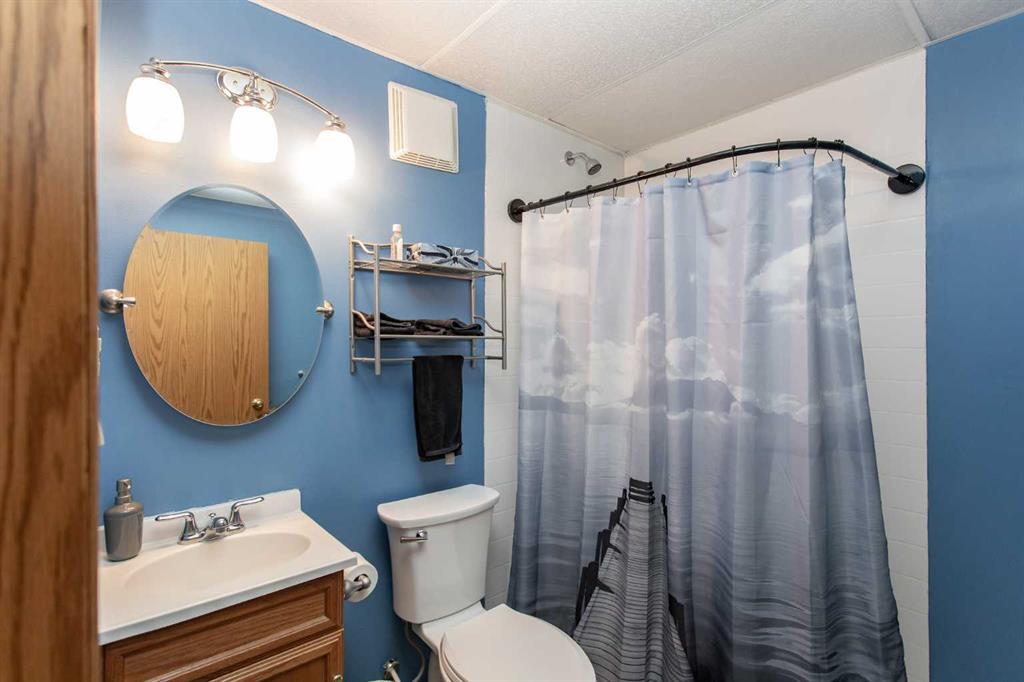 Picture of 153 Westview Crescent , Blackfalds Real Estate Listing