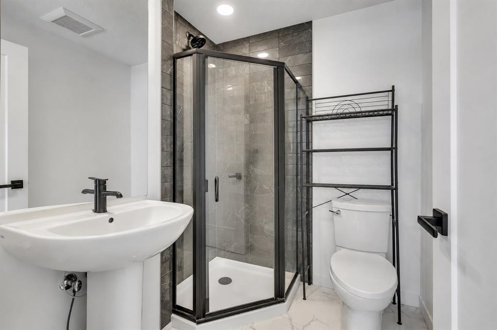 Picture of 171 Greenbriar Place NW, Calgary Real Estate Listing
