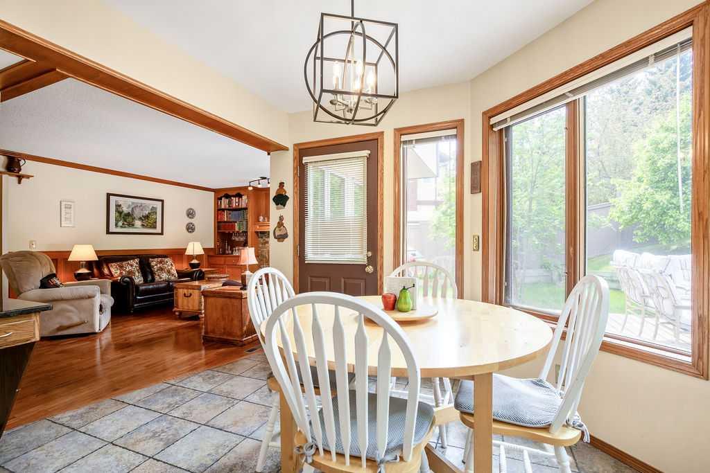 Picture of 133 Signal Hill Circle SW, Calgary Real Estate Listing