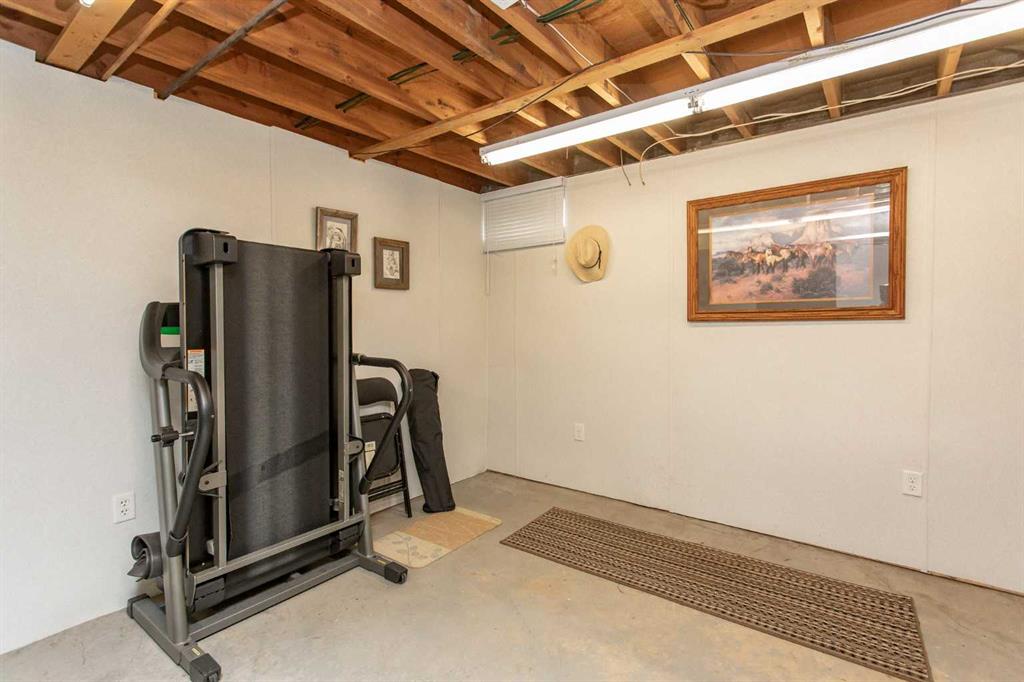 Picture of 5423 47 Avenue , Lacombe Real Estate Listing
