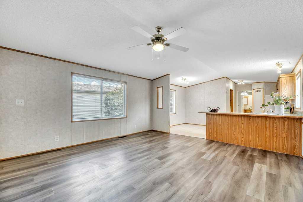 Picture of 38 Doubletree Way , Strathmore Real Estate Listing