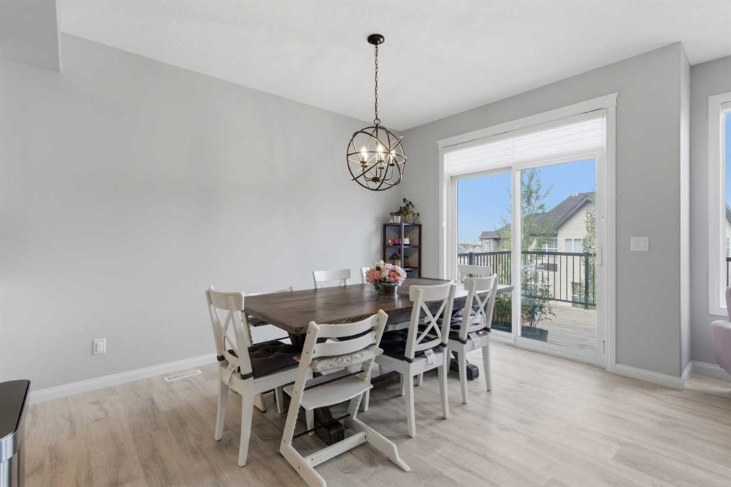 Picture of 283 Nolanhurst Crescent NW, Calgary Real Estate Listing