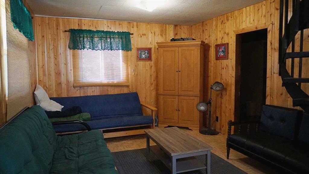 Picture of 203 Wenzel Drive , Rural St. Paul No. 19, County of Real Estate Listing