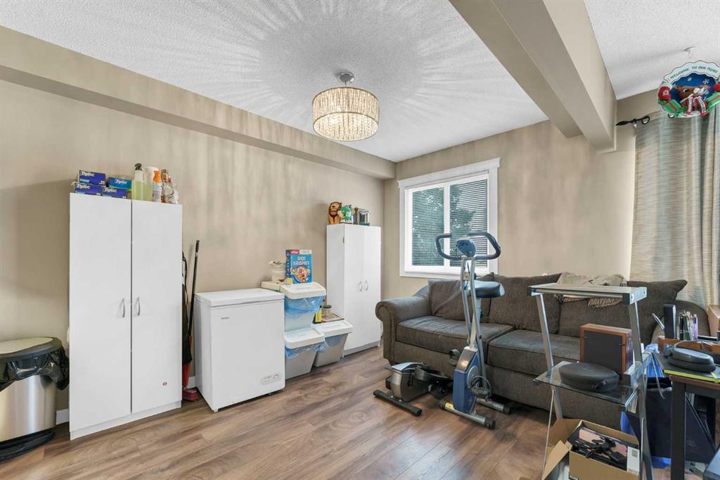 Picture of 7, 512 McCutcheon Drive NW, Medicine Hat Real Estate Listing