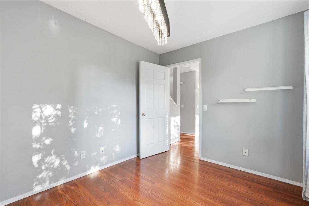 Picture of 3203, 7171 Coach Hill Road SW, Calgary Real Estate Listing