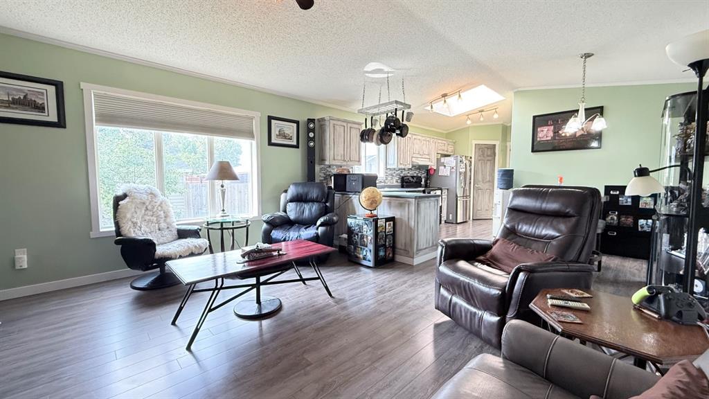 Picture of 108 1 Street W, Lashburn Real Estate Listing