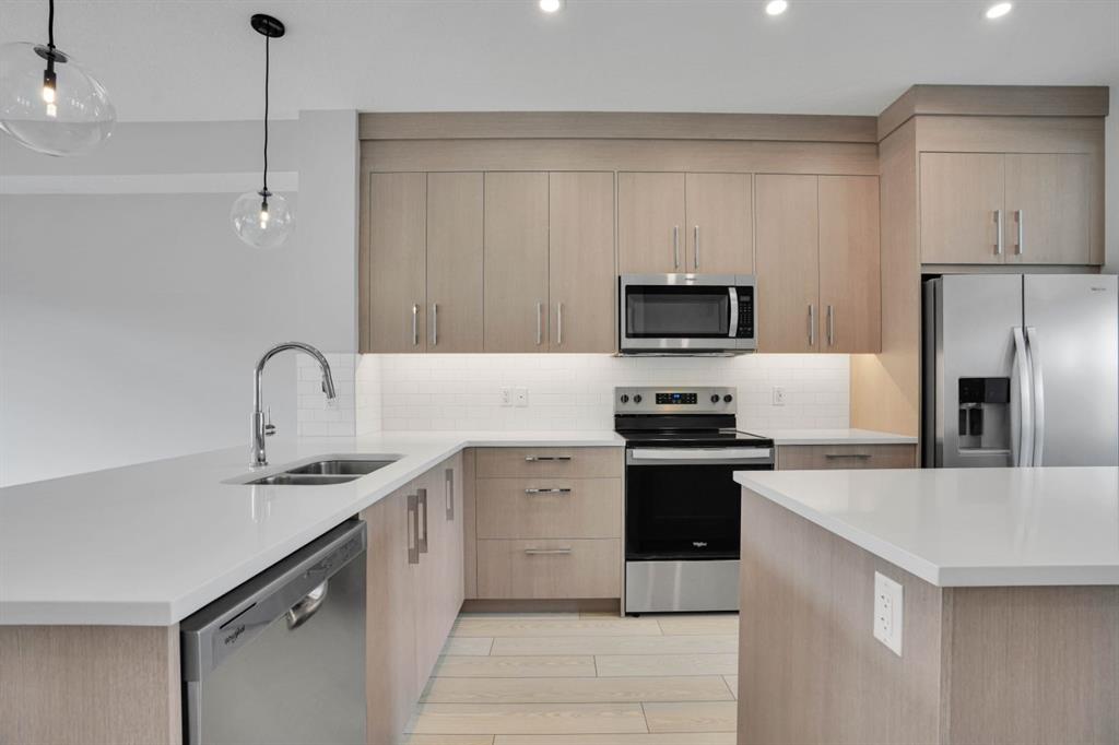 Picture of 284 Huxbury View NE, Calgary Real Estate Listing