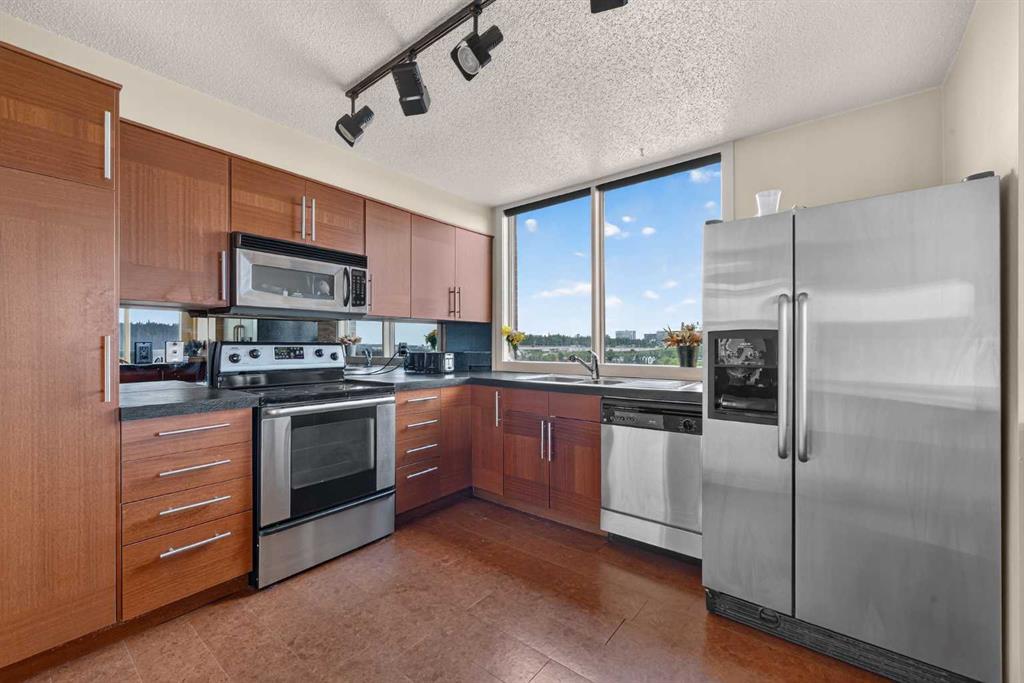 Picture of 1607, 145 Point Drive NW, Calgary Real Estate Listing