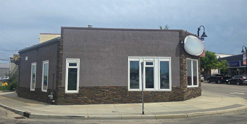 Picture of 5056 50 Street , Innisfail Real Estate Listing