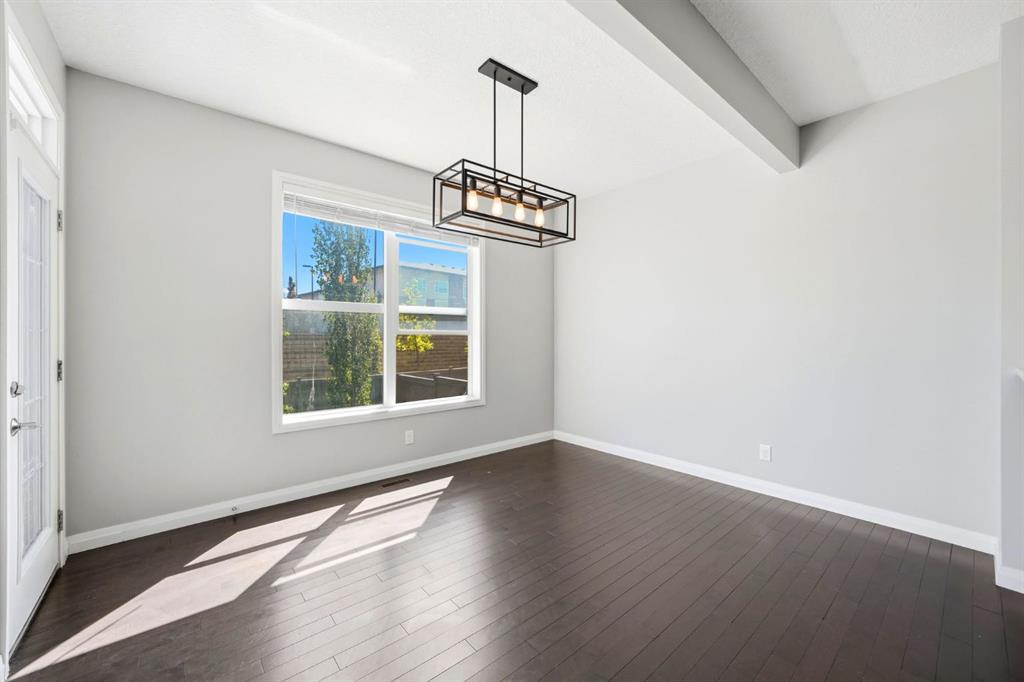 Picture of 187 Evansfield Way NW, Calgary Real Estate Listing