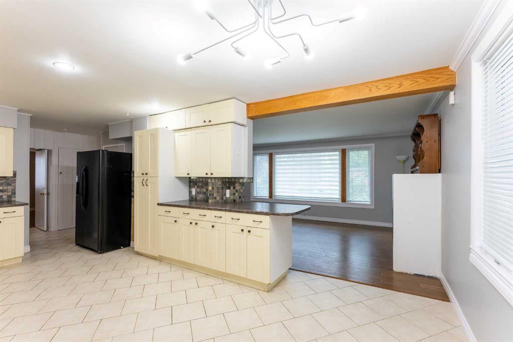 Picture of 2010 20 Street , Coaldale Real Estate Listing