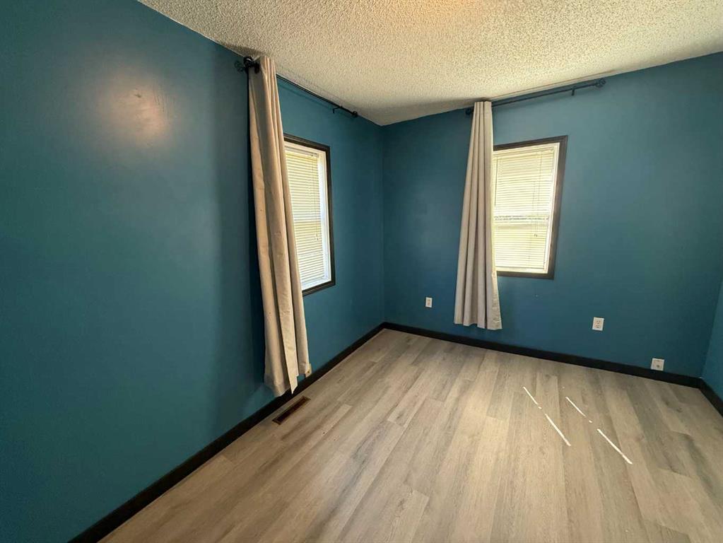 Picture of 10816 107 Avenue , Fairview Real Estate Listing