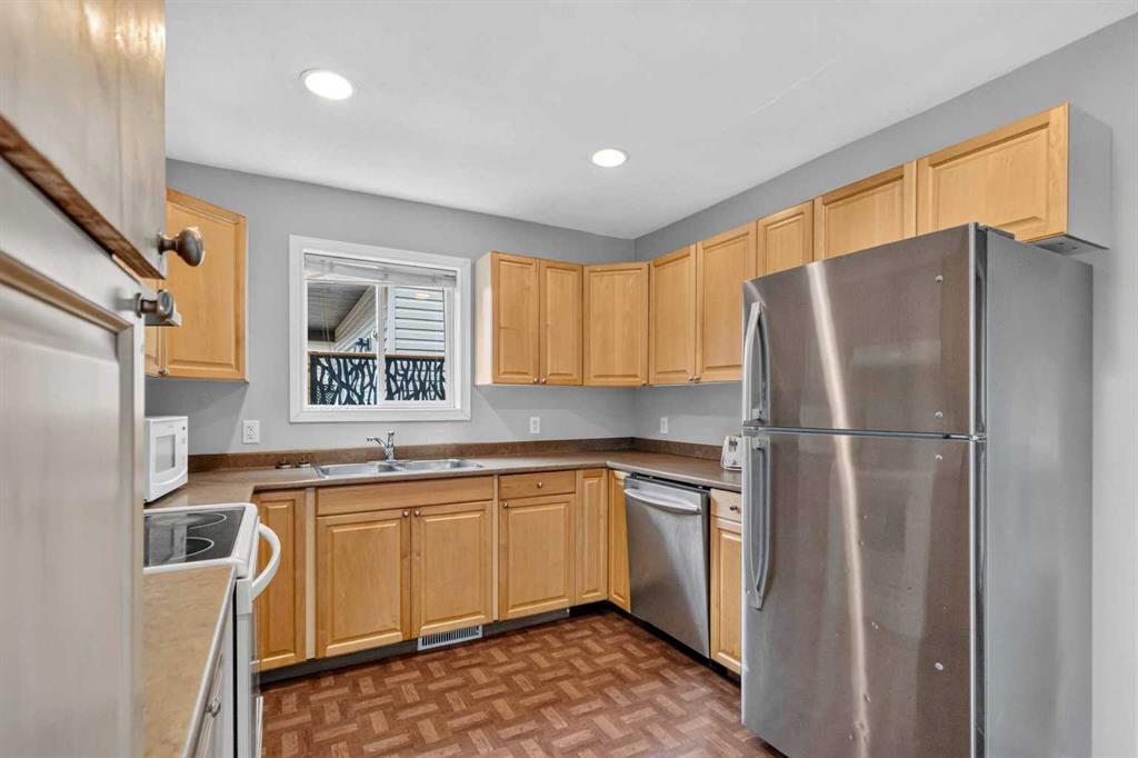 Picture of 153 Saline Creek Way , Fort McMurray Real Estate Listing