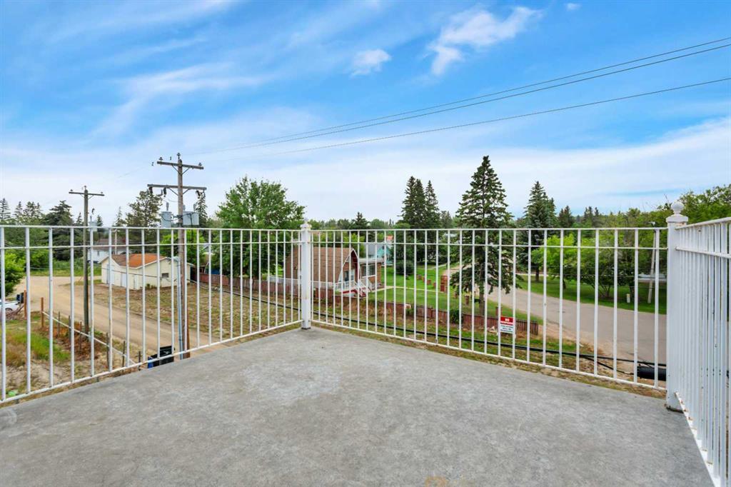 Picture of 312, 5135 Lakeshore Drive  , Sylvan Lake Real Estate Listing
