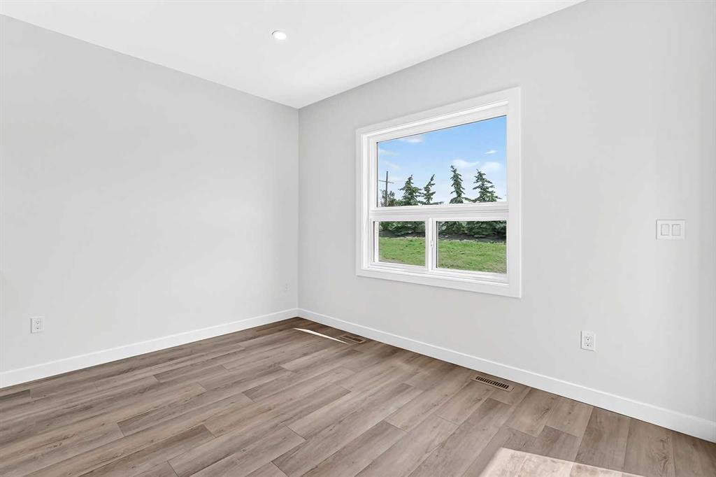 Picture of 121 Aztec Crescent , Blackfalds Real Estate Listing