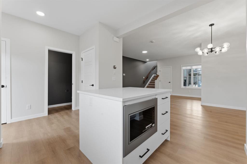 Picture of 180 Lawson Lane SE, Airdrie Real Estate Listing