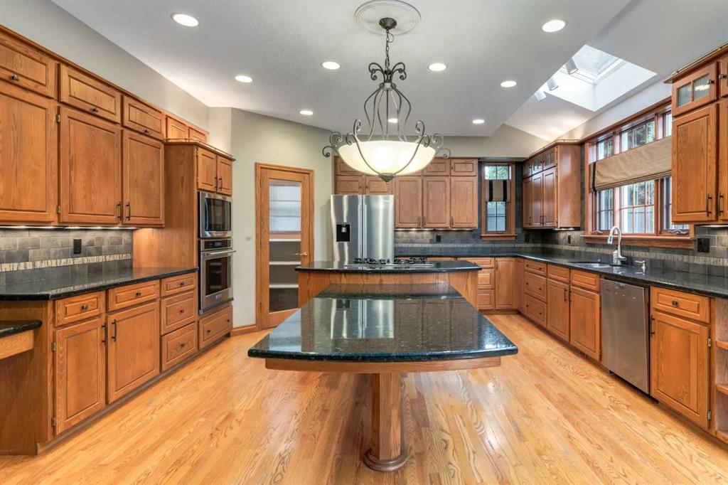 Picture of 5720 Buckboard Road NW, Calgary Real Estate Listing