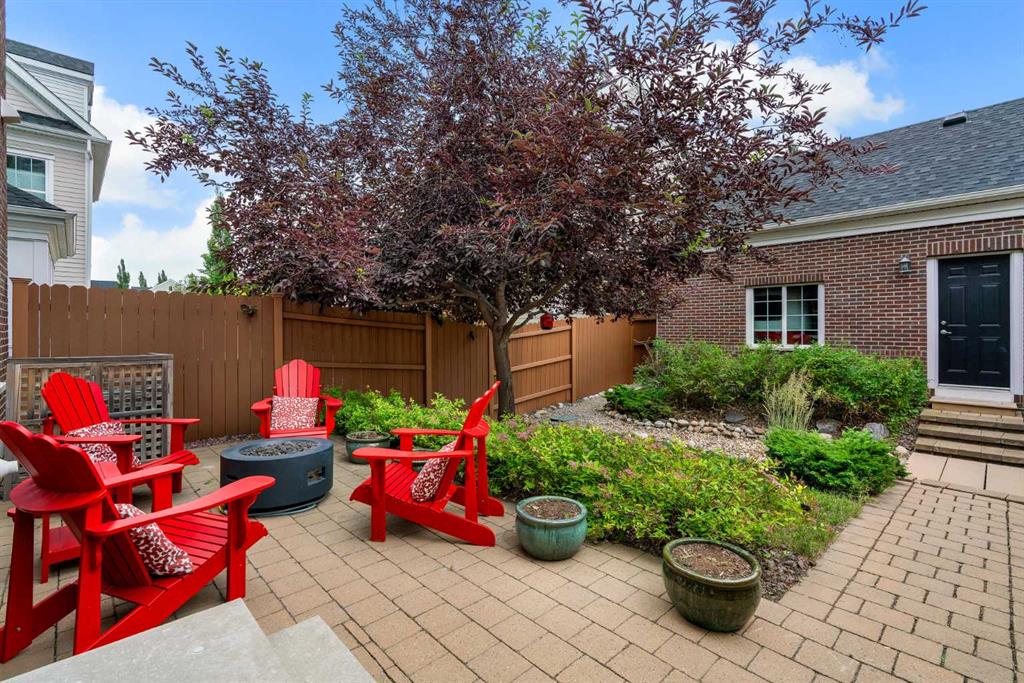 Picture of 71 Victoria Cross Boulevard SW, Calgary Real Estate Listing