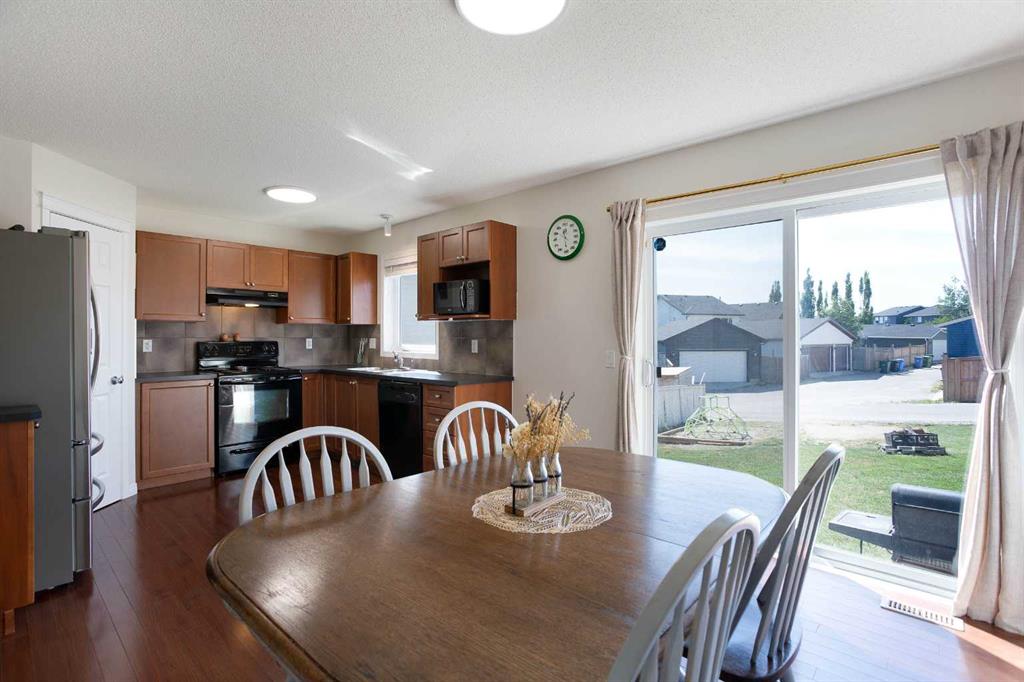 Picture of 283 Evansdale Way NW, Calgary Real Estate Listing