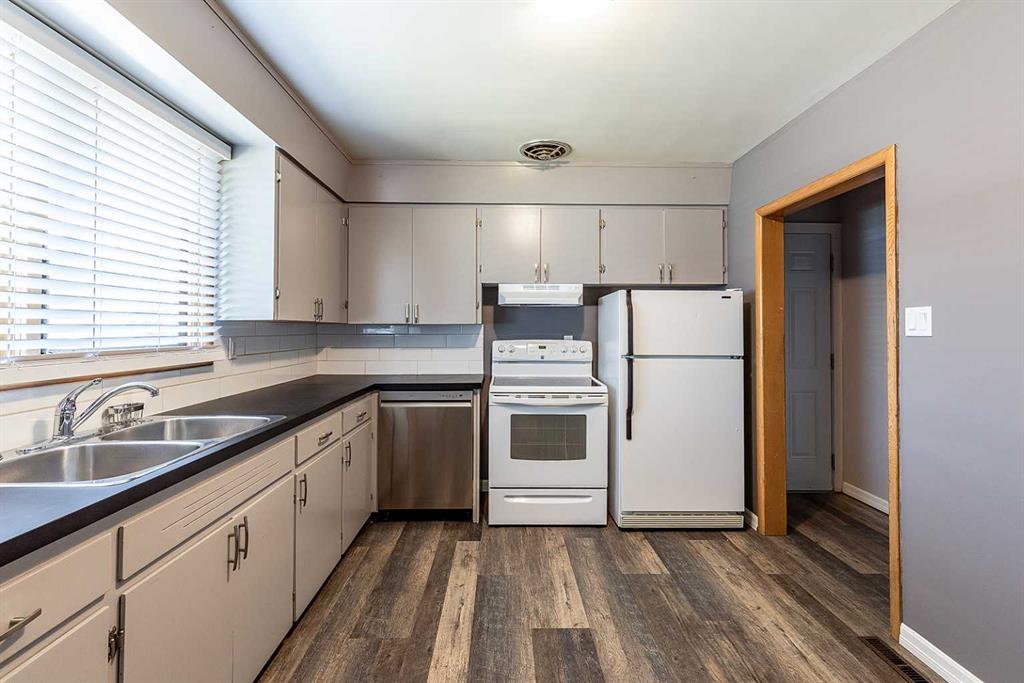 Picture of 549 2 Street NW, Medicine Hat Real Estate Listing