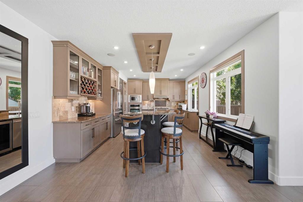 Picture of 160 Panatella Crescent NW, Calgary Real Estate Listing